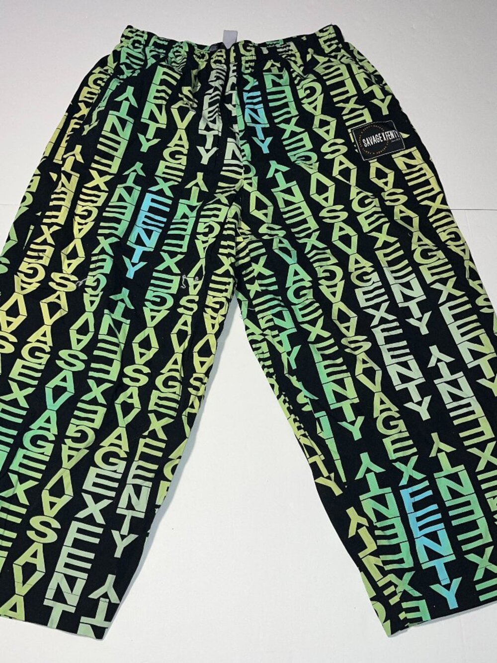 Savage X Fenty oversized all over print loose pants size 38'-40"